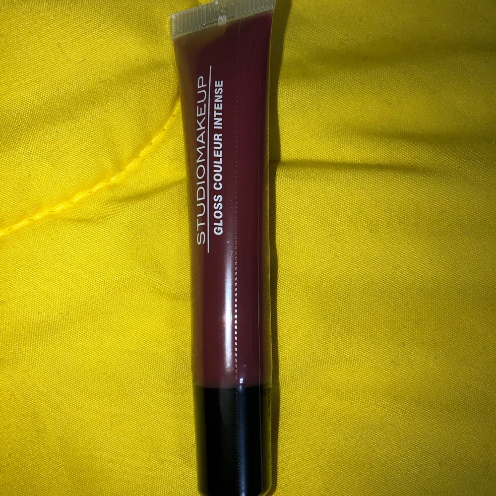 lip gloss
